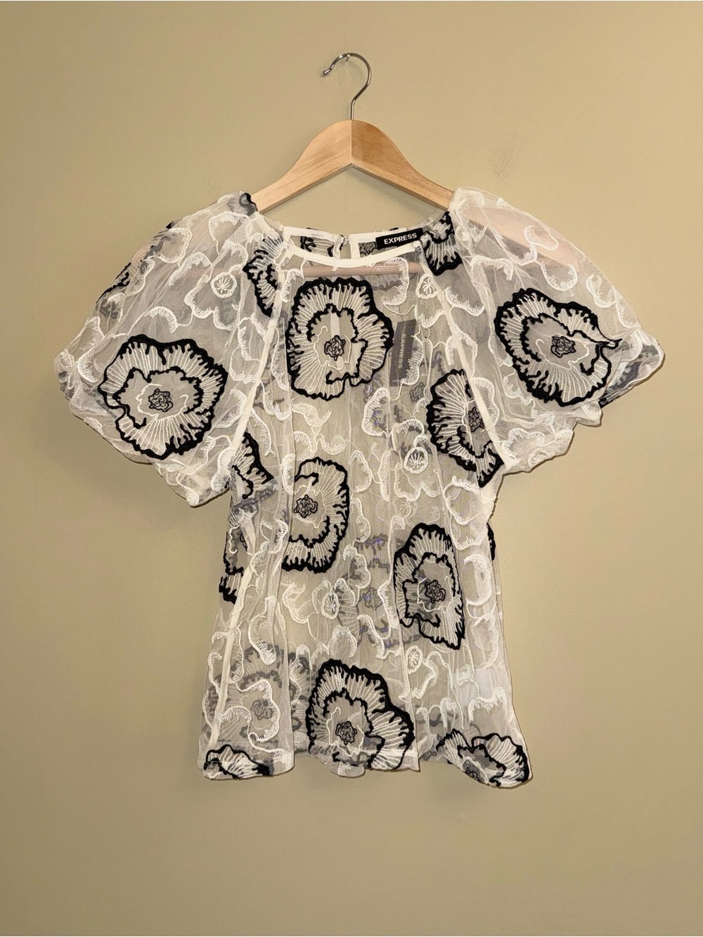 Eyelet Puff Sleeve Floral Embroidery Top NWT S White Black Sheer Feminine Chic